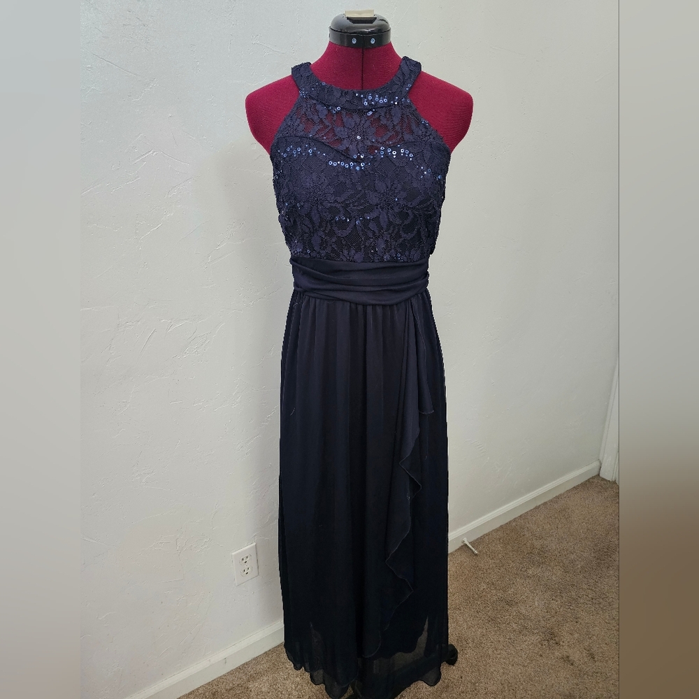 Formal navy blue, sleveless dress